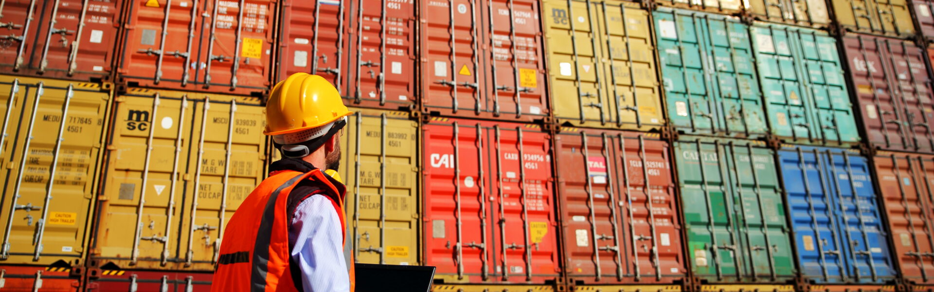 Unternehmen müssen sich für Zoll-Welle wappnen